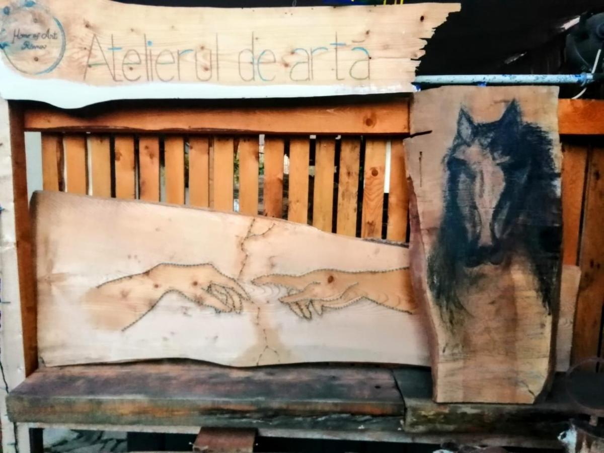 Home Of Art Rîşnov Екстериор снимка